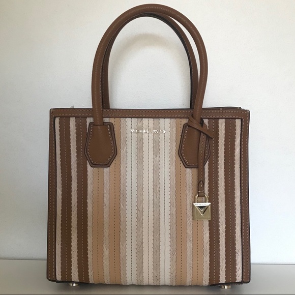 Michael Kors Handbags - (NWT) Michael Kors Mercer Accordion Tote